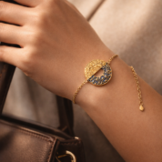 7D3D5174-D056-476C-9B3E-7BA60CFFF176